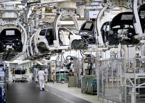 800x800 Industrie automobile, chaîne de production robotisée